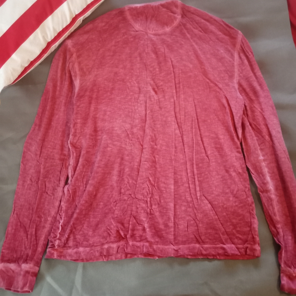 SOLD Calvin Klein Henley 💯 cotton XL shirt - Picture 2 of 9